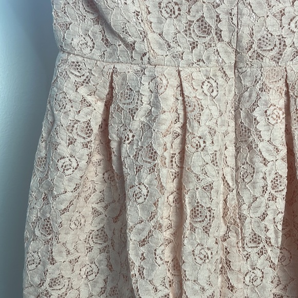 Forever 21 peachy pink, floral lace, day dress - Picture 7 of 7